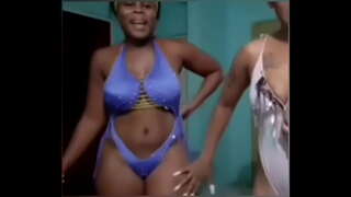 (NN) is Lief vir hulle kurwes en aksent