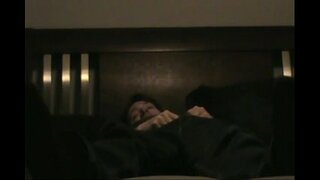 Fahişe karısını aldatan iş arkadaşı tarafından çarptım onu kedi alır