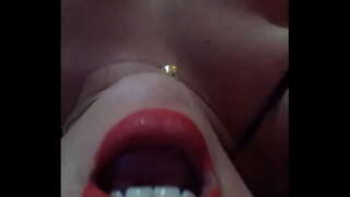 Кыз мастурбирует